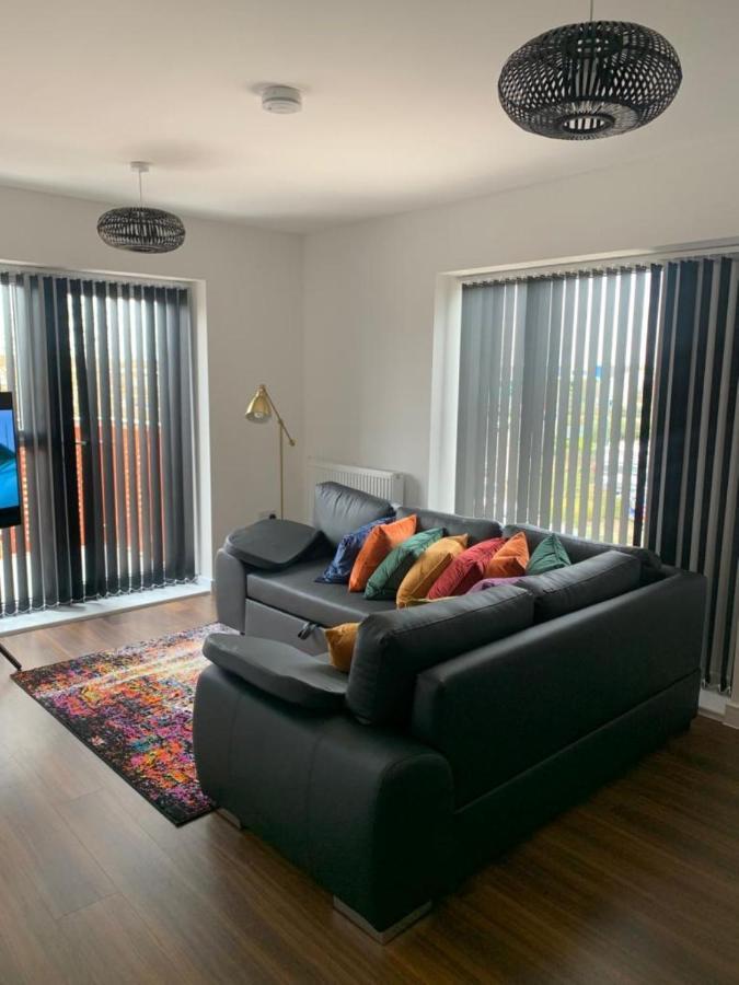 Lakeside 2 Bed Luxury Apartment No Parties No Events Early Check-In Late Check- Out Allowed West Thurrock Dış mekan fotoğraf