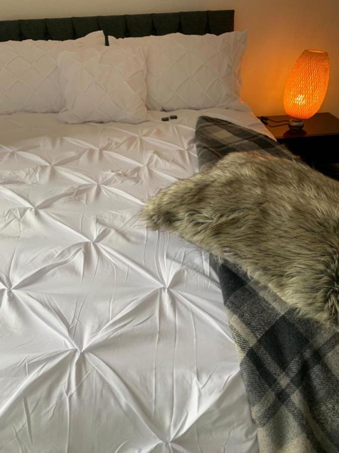 Lakeside 2 Bed Luxury Apartment No Parties No Events Early Check-In Late Check- Out Allowed West Thurrock Dış mekan fotoğraf