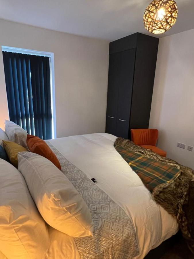 Lakeside 2 Bed Luxury Apartment No Parties No Events Early Check-In Late Check- Out Allowed West Thurrock Dış mekan fotoğraf